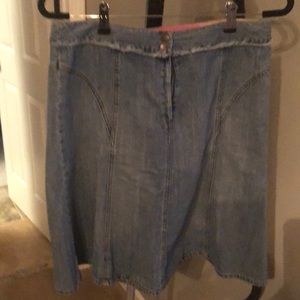 Denim skirt, excellent condition, no smoke home